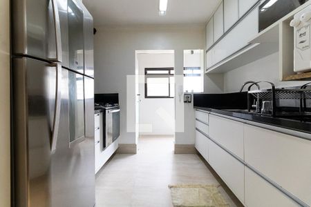 Apartamento à venda com 141m², 3 quartos e 4 vagas Apartamento à venda com 141m², 3 quartos e 4 vagasCozinha