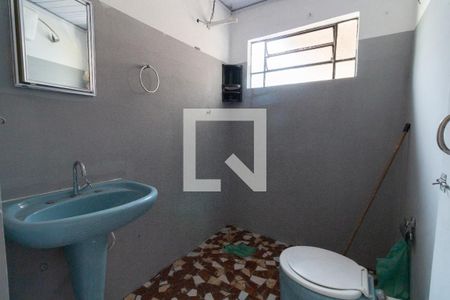 Banheiro de casa para alugar com 1 quarto, 40m² em Rio Pequeno, São Paulo