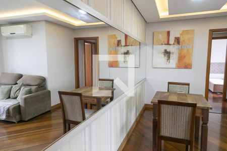 Sala de apartamento para alugar com 2 quartos, 77m² em Rio Branco, Porto Alegre