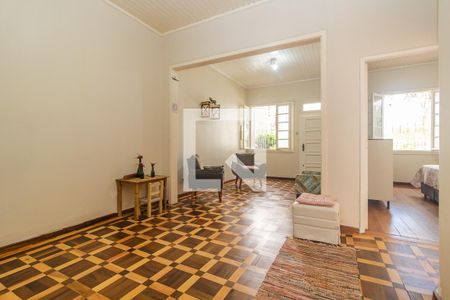 Sala de casa à venda com 3 quartos, 120m² em Teresópolis, Porto Alegre