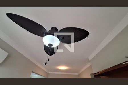 Detalhe da sala de apartamento para alugar com 2 quartos, 84m² em Canto do Forte, Praia Grande