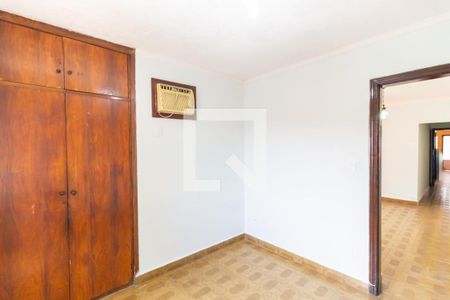 Quarto 1 de casa para alugar com 4 quartos, 100m² em Vila São José, São Paulo