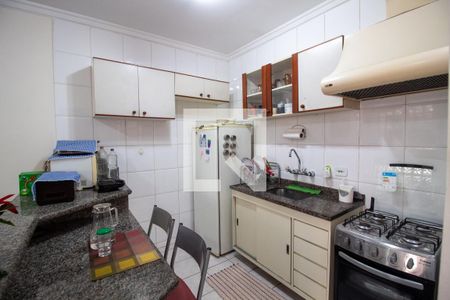 Cozinha de casa para alugar com 2 quartos, 30m² em Vila Gomes, São Paulo