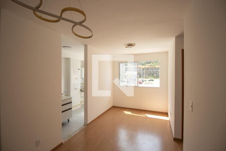 Sala de apartamento para alugar com 2 quartos, 48m² em Colubande, São Gonçalo