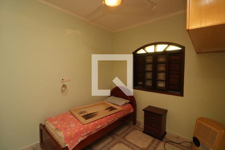 Quarto 2 de casa para alugar com 2 quartos, 100m² em Vila Ivone, São Paulo