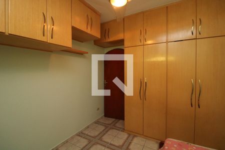 Quarto 2 de casa para alugar com 2 quartos, 100m² em Vila Ivone, São Paulo