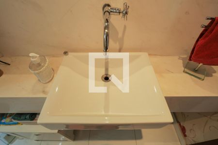 Lavabo de casa para alugar com 2 quartos, 134m² em Lausane, São Paulo