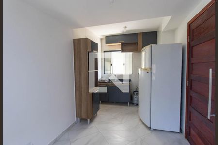 Sala/Cozinha de casa de condomínio para alugar com 2 quartos, 46m² em Alto Boqueirão, Curitiba