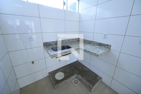 Cozinha de kitnet/studio para alugar com 1 quarto, 32m² em Vila Jardim Pompéia, Goiânia