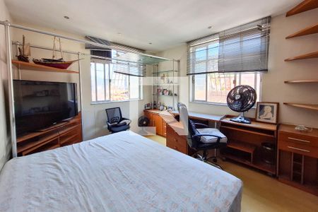 Quarto 1 de apartamento à venda com 3 quartos, 200m² em Cubango, Niterói