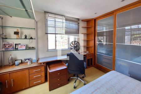 Quarto 1 de apartamento à venda com 3 quartos, 200m² em Cubango, Niterói