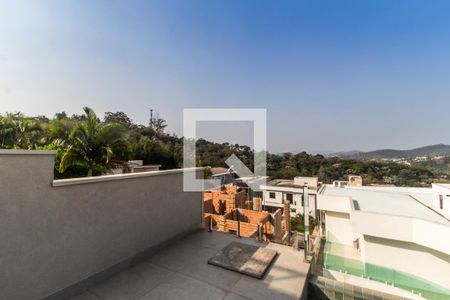 Vista da Sala de casa de condomínio à venda com 5 quartos, 338m² em Parque Sinai, Santana de Parnaíba