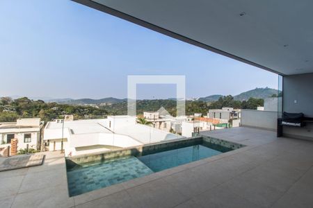 Vista da Sala de casa de condomínio à venda com 5 quartos, 338m² em Parque Sinai, Santana de Parnaíba