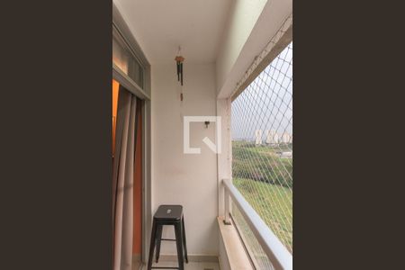 Sacada da Sala de apartamento para alugar com 3 quartos, 76m² em Vila Marieta, Campinas