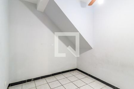 Quarto 2 de casa para alugar com 2 quartos, 60m² em Jardim São Francisco de Assis, São Paulo