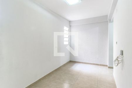 Sala 1 de casa para alugar com 2 quartos, 60m² em Jardim São Francisco de Assis, São Paulo