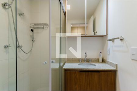 Banheiro de kitnet/studio para alugar com 1 quarto, 22m² em Vila Mariana, São Paulo