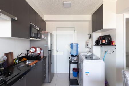 Sala/Cozinha de apartamento para alugar com 2 quartos, 32m² em Fazenda Aricanduva, São Paulo