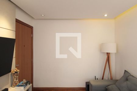 Sala de apartamento à venda com 2 quartos, 44m² em São João Batista, Belo Horizonte