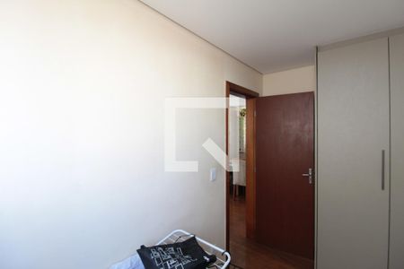 Quarto 1 de apartamento à venda com 2 quartos, 44m² em São João Batista, Belo Horizonte