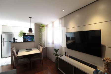 Sala de apartamento à venda com 2 quartos, 44m² em São João Batista, Belo Horizonte