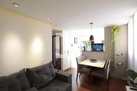 Sala de apartamento à venda com 2 quartos, 44m² em São João Batista, Belo Horizonte