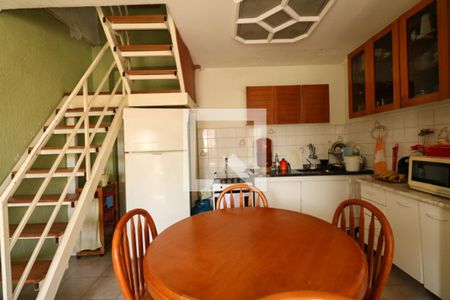 Sala e Cozinha de casa à venda com 2 quartos, 103m² em Cerâmica, São Caetano do Sul