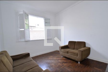 Sala de kitnet/studio para alugar com 1 quarto, 70m² em Sagrada Família, Belo Horizonte