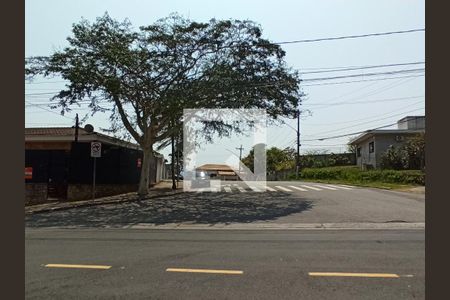 Casa à venda com 570m², 4 quartos e 6 vagas Casa à venda com 570m², 4 quartos e 6 vagasFachada do Imóvel