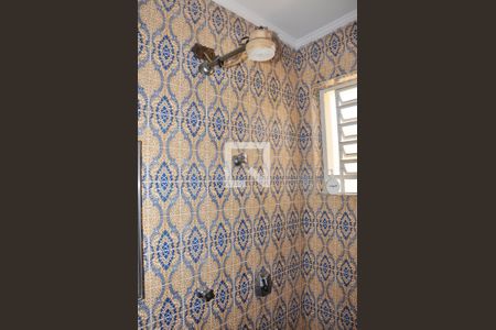 Casa à venda com 570m², 4 quartos e 6 vagas Casa à venda com 570m², 4 quartos e 6 vagasBanheiro da Edícula