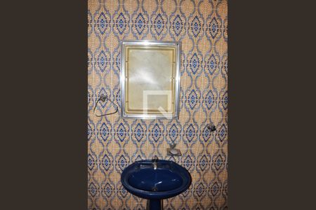 Casa à venda com 570m², 4 quartos e 6 vagas Casa à venda com 570m², 4 quartos e 6 vagasBanheiro da Edícula