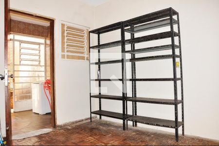 Casa à venda com 570m², 4 quartos e 6 vagas Casa à venda com 570m², 4 quartos e 6 vagasEdícula