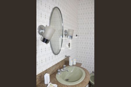 Casa à venda com 570m², 4 quartos e 6 vagas Casa à venda com 570m², 4 quartos e 6 vagasDetalhe - Suíte