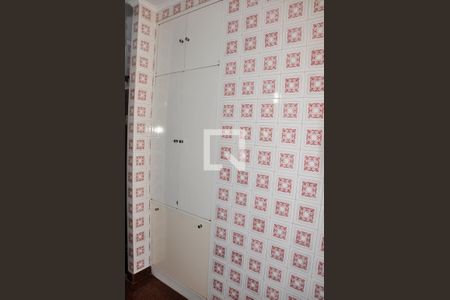 Casa à venda com 570m², 4 quartos e 6 vagas Casa à venda com 570m², 4 quartos e 6 vagasDetalhe - Banheiro Social