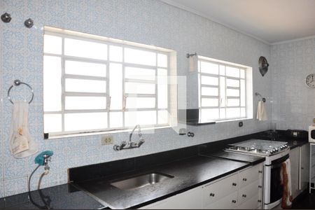 Casa à venda com 570m², 4 quartos e 6 vagas Casa à venda com 570m², 4 quartos e 6 vagasDetalhe - Cozinha