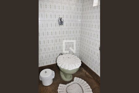 Casa à venda com 570m², 4 quartos e 6 vagas Casa à venda com 570m², 4 quartos e 6 vagasDetalhe - Suíte