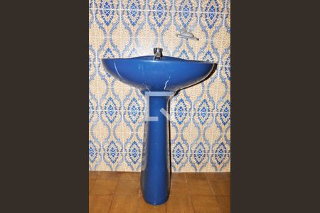 Casa à venda com 570m², 4 quartos e 6 vagas Casa à venda com 570m², 4 quartos e 6 vagasBanheiro da Edícula