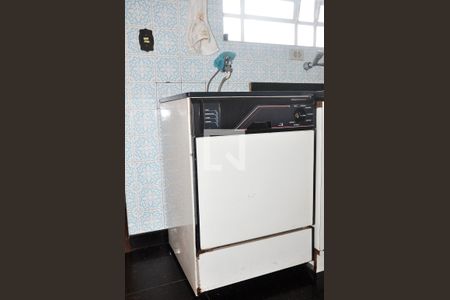 Casa à venda com 570m², 4 quartos e 6 vagas Casa à venda com 570m², 4 quartos e 6 vagasDetalhe - Cozinha