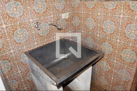 Casa à venda com 570m², 4 quartos e 6 vagas Casa à venda com 570m², 4 quartos e 6 vagasÁrea de Serviço