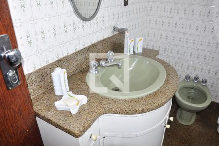 Casa à venda com 570m², 4 quartos e 6 vagas Casa à venda com 570m², 4 quartos e 6 vagasDetalhe - Suíte