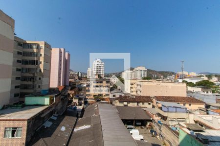 Vista Sala de apartamento à venda com 2 quartos, 86m² em Centro, Niterói