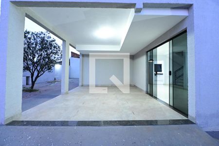 Casa para alugar com 3 quartos, 250m² em Vila Alto da Gloria, Goiânia