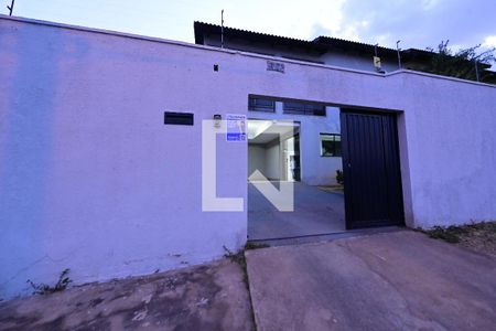 Casa para alugar com 3 quartos, 250m² em Vila Alto da Gloria, Goiânia