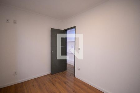 Quarto 1 de casa para alugar com 4 quartos, 150m² em Vila Brasilina, São Paulo