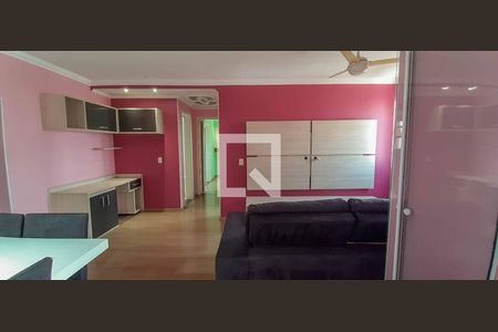 Sala de apartamento para alugar com 2 quartos, 75m² em Km 18, Osasco