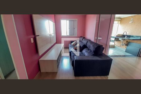 Sala de apartamento para alugar com 2 quartos, 75m² em Km 18, Osasco