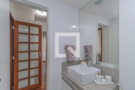 Banheiro 1 de apartamento à venda com 3 quartos, 106m² em Coracao de Jesus, Belo Horizonte