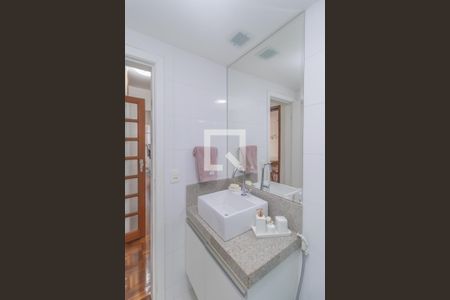 Banheiro 1 de apartamento à venda com 3 quartos, 106m² em Coracao de Jesus, Belo Horizonte