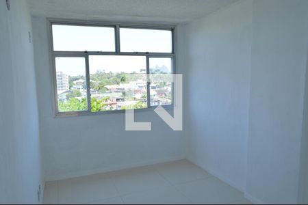 Quarto 1 de apartamento à venda com 2 quartos, 60m² em Taquara, Rio de Janeiro