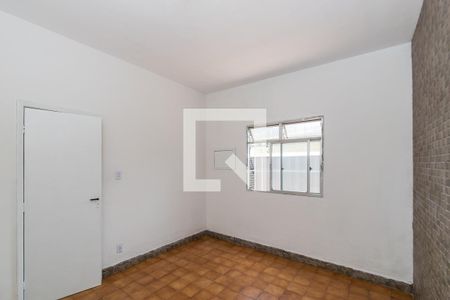 Quarto 1 de casa para alugar com 2 quartos, 120m² em Penha Circular, Rio de Janeiro